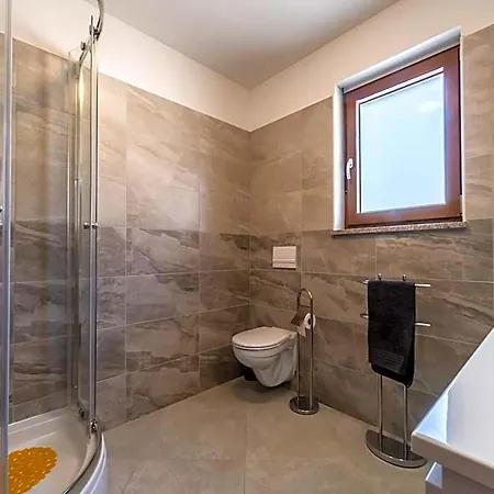 מלון In Sveti Lovrec With Private Pool Beaches רייקה
